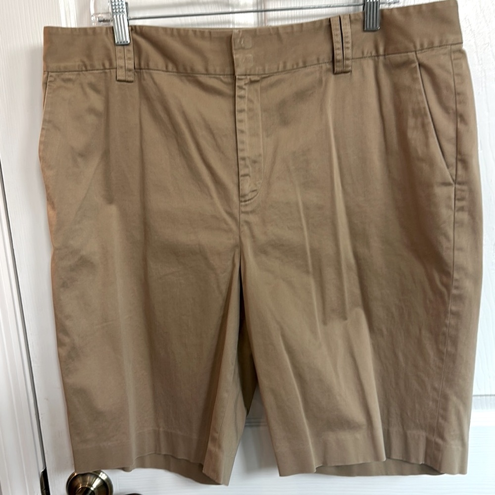 Ralph Lauren Khaki Shorts size 16